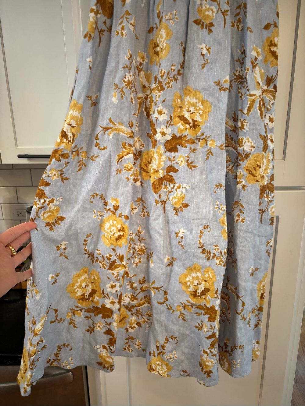 new Reformation Tagliatelle linen midi sundress in Heavenly blue gold floral - Picture 6 of 8